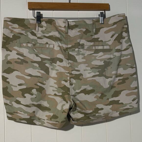 Gap Olive Green Canvas Shorts Women’s 20 Army Style Pockets 5" Inseam - Picture 2 of 6